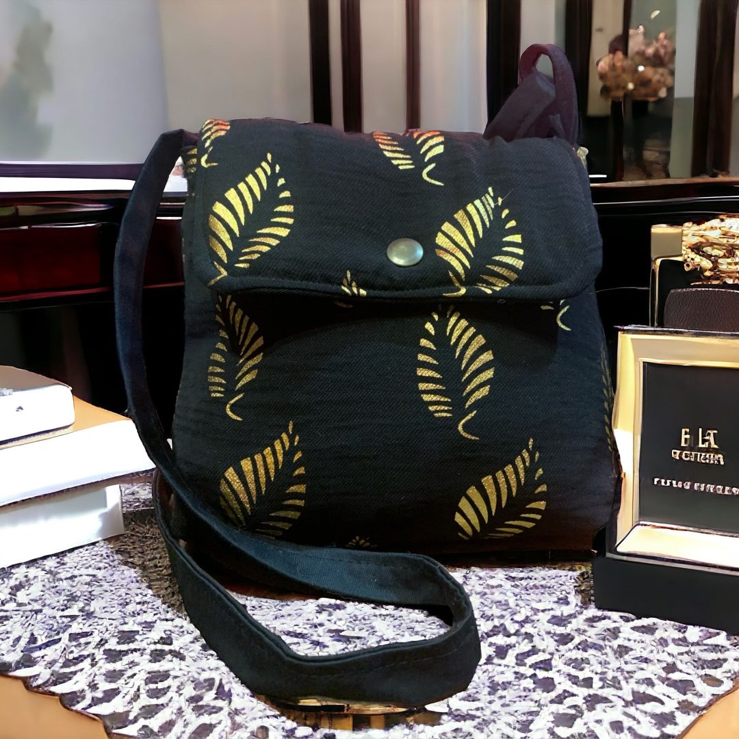 FLAP BAG KUROKIN BLACK WITH GOLDEN LEAVES