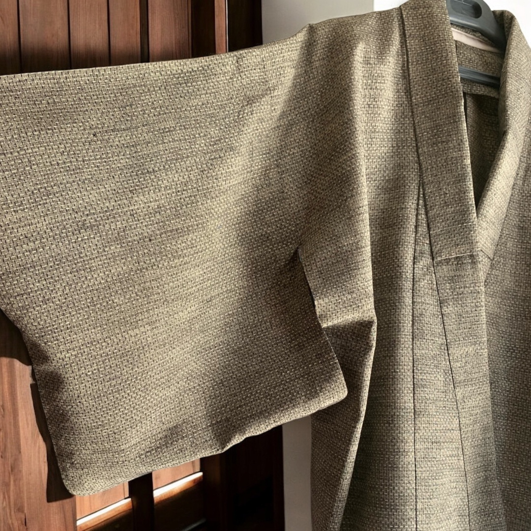 Τraditional Japanese Haori in Khaki Beige MOMO KIDOHO