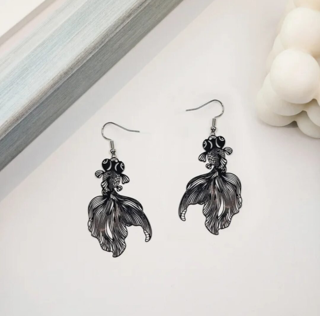 Japanese Goldfish Earings in Black MOMO KIDOHO