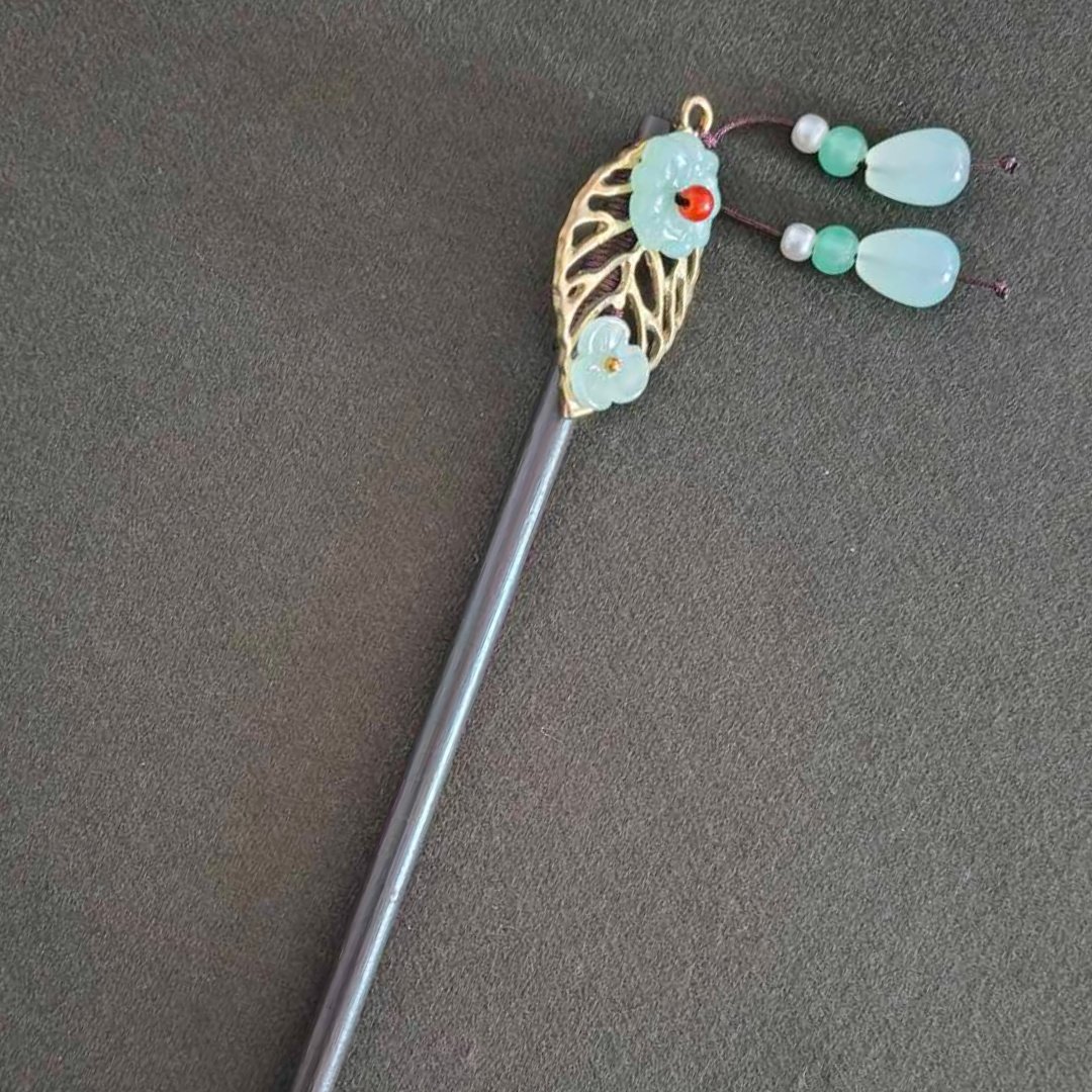 Hair Pin Light Green and Leaf MOMO KIDOHO